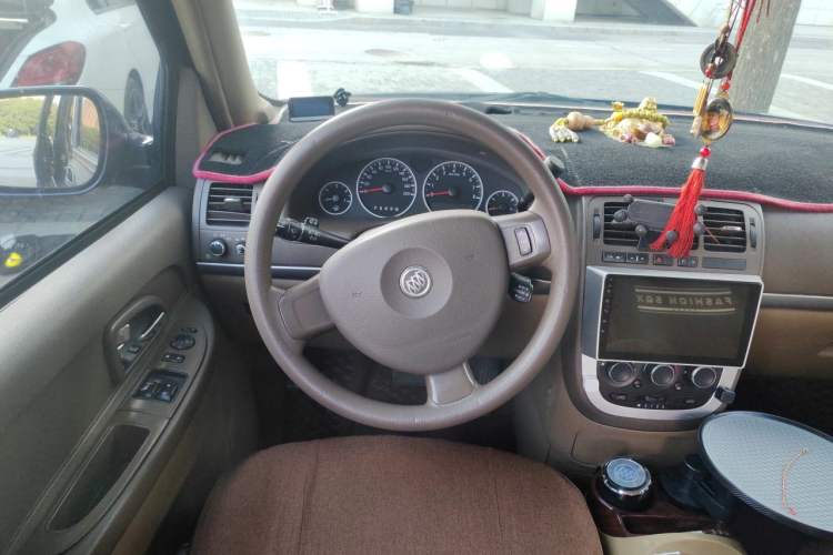 Used Buick GL8 2013 2.4L Classic Edition Steering Wheel