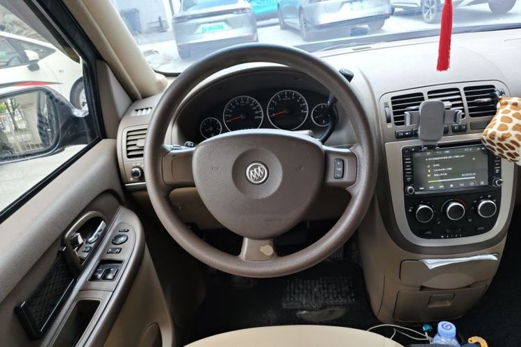 Used Buick GL8 2013 2.4L Comfort Edition Steering Wheel
