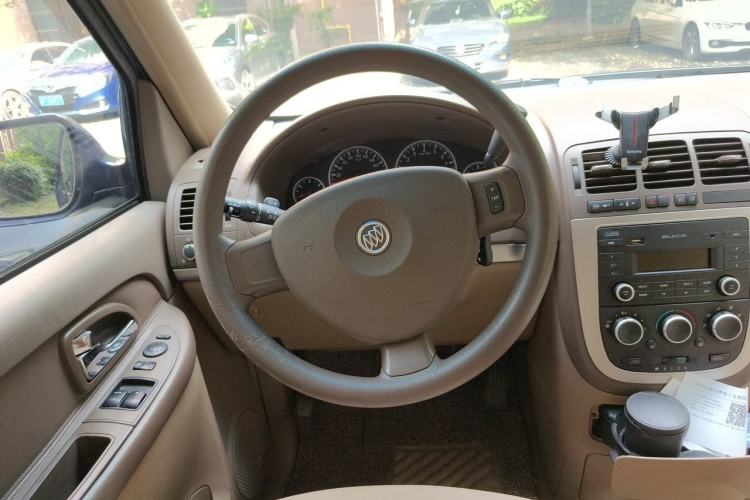 Used Buick GL8 2013 2.4L Comfort Edition Steering Wheel
