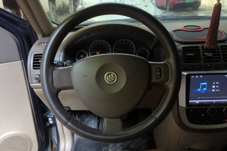 Used Buick GL8 2013 2.4L Comfort Edition Steering Wheel