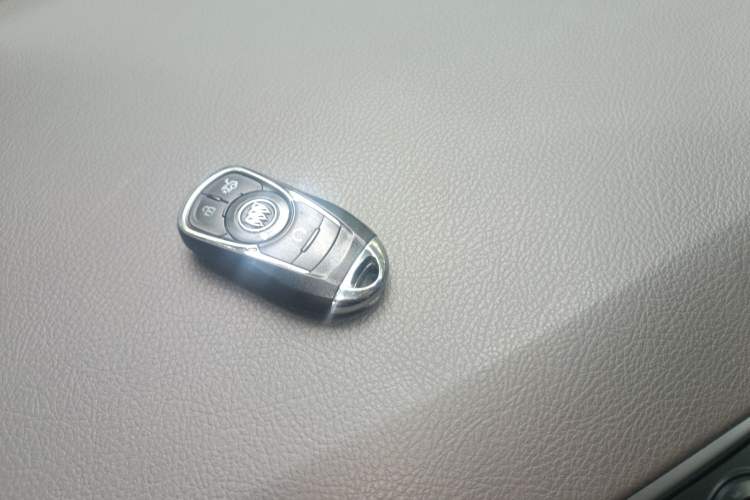 Used Buick GL8 2013 3.0L XT Luxury Business Flagship Edition Vehicle Key