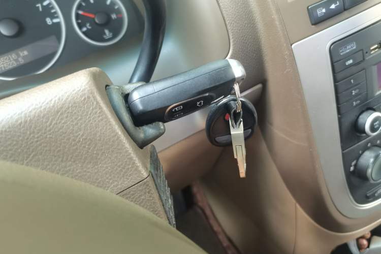 Used Buick GL8 2013 2.4L Classic Edition Vehicle Key