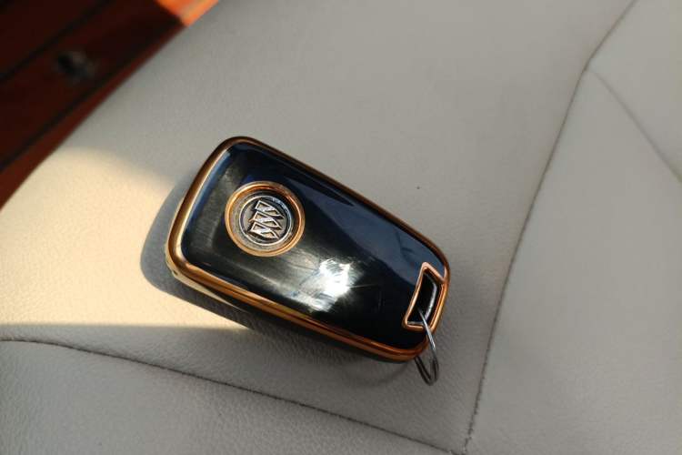 Used Buick GL8 2013 2.4L CT Luxury Business Comfort Edition Vehicle Key