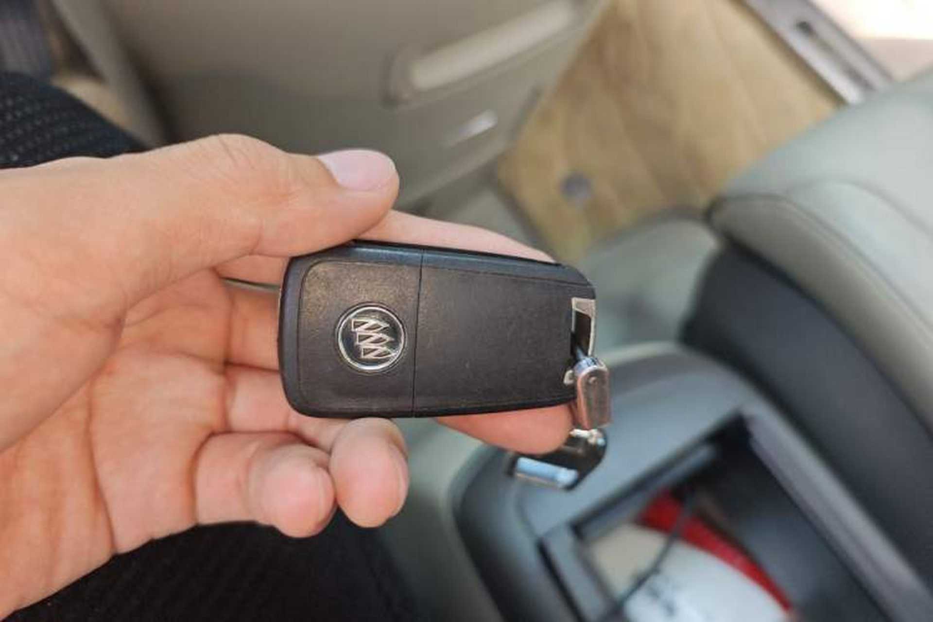 Used Buick GL8 2013 3.0L GT Luxury Business Haoya Edition Vehicle Key