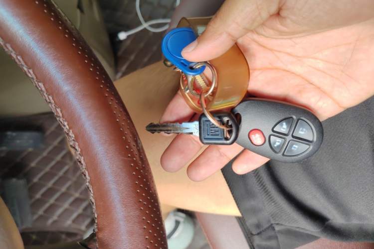 Used Buick GL8 2013 2.4L Comfort Edition Vehicle Key
