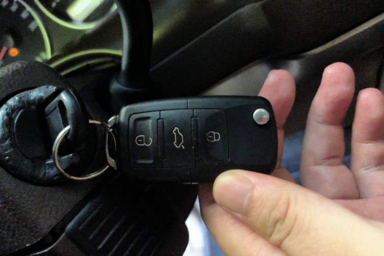 Used Buick GL8 2013 2.4L Comfort Edition Vehicle Key