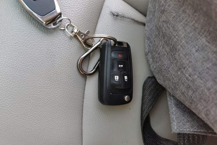 Used Buick GL8 2013 2.4L CT Luxury Business Comfort Edition Vehicle Key