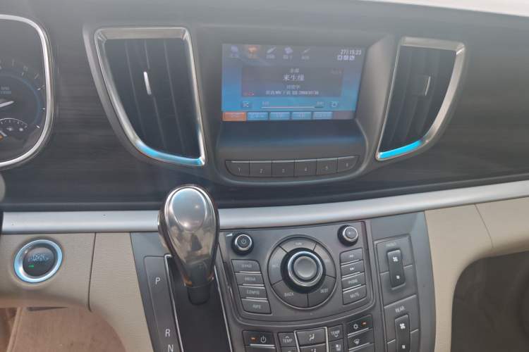 Used Buick GL8 2013 3.0L XT Luxury Business Flagship Edition Audio And AC Panel