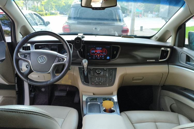 Used Buick GL8 2013 3.0L XT Luxury Business Flagship Edition Center Console