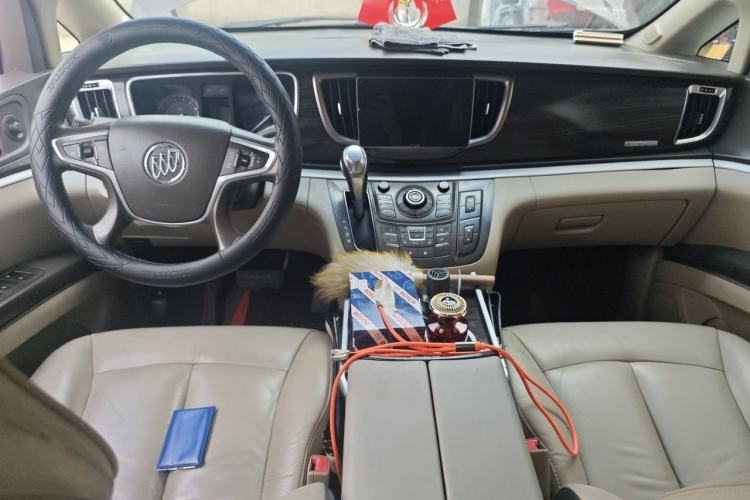 Used Buick GL8 2013 3.0L GT Luxury Business Haoya Edition Center Console