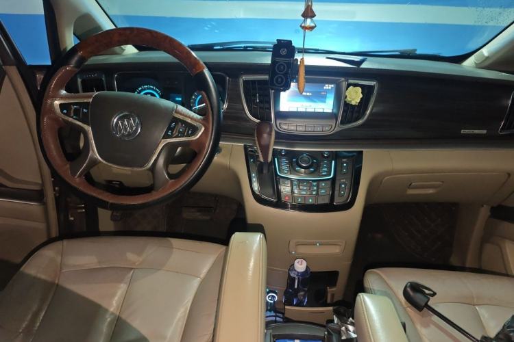 Used Buick GL8 2013 3.0L GT Luxury Business Haoya Edition Center Console