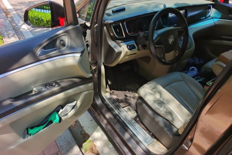 Used Buick GL8 2013 2.4L CT Luxury Business Comfort Edition Driver Seat