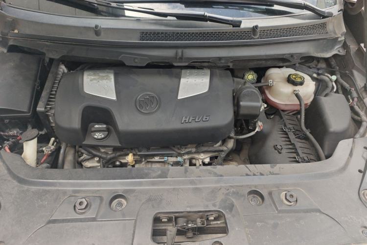 Used Buick GL8 2013 3.0L GT Luxury Business Haoya Edition Engine Bay