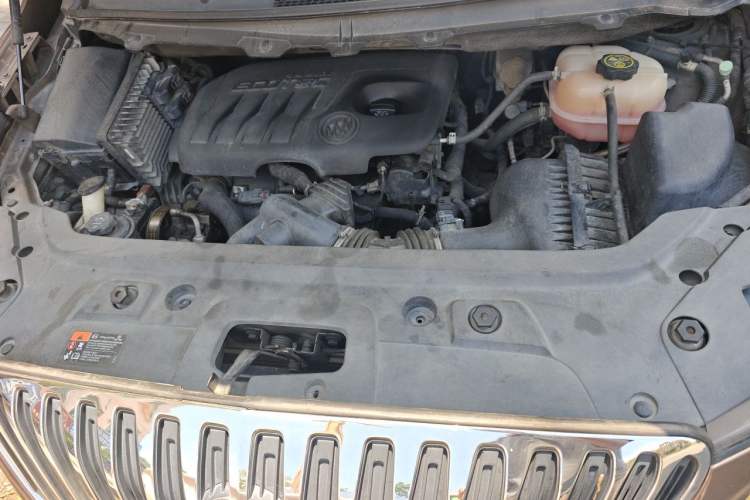 Used Buick GL8 2013 2.4L CT Luxury Business Comfort Edition Engine Bay