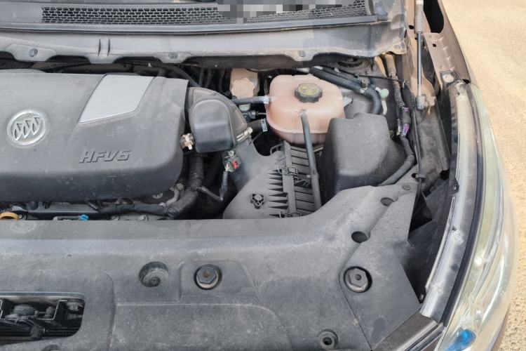 Used Buick GL8 2013 3.0L XT Luxury Business Flagship Edition Engine Bay Left