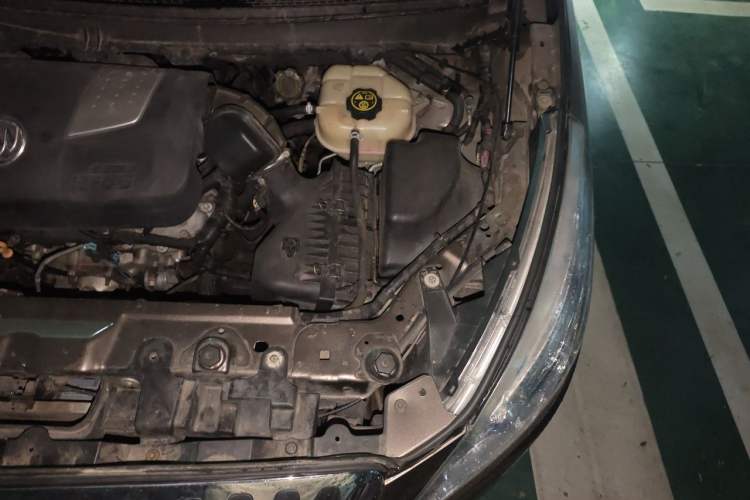 Used Buick GL8 2013 3.0L GT Luxury Business Haoya Edition Engine Bay Left