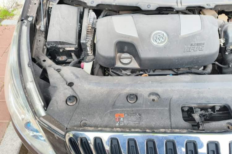 Used Buick GL8 2013 3.0L XT Luxury Business Flagship Edition Engine Bay Right