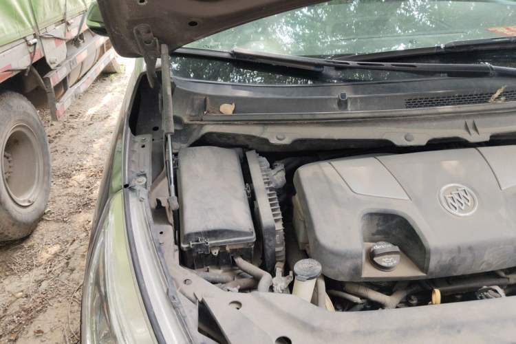 Used Buick GL8 2013 3.0L XT Luxury Business Flagship Edition Engine Bay Right