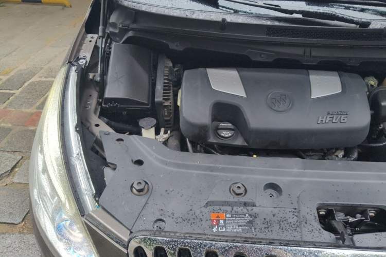 Used Buick GL8 2013 3.0L GT Luxury Business Haoya Edition Engine Bay Right