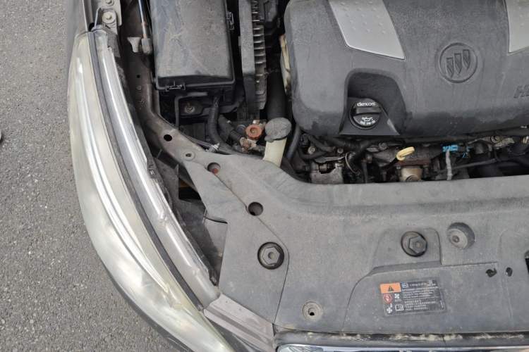 Used Buick GL8 2013 3.0L GT Luxury Business Haoya Edition Engine Bay Right