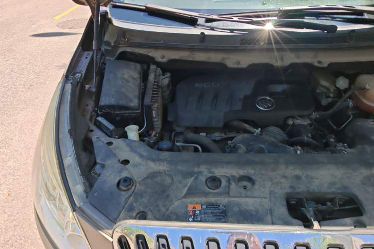 Used Buick GL8 2013 2.4L CT Luxury Business Comfort Edition Engine Bay Right