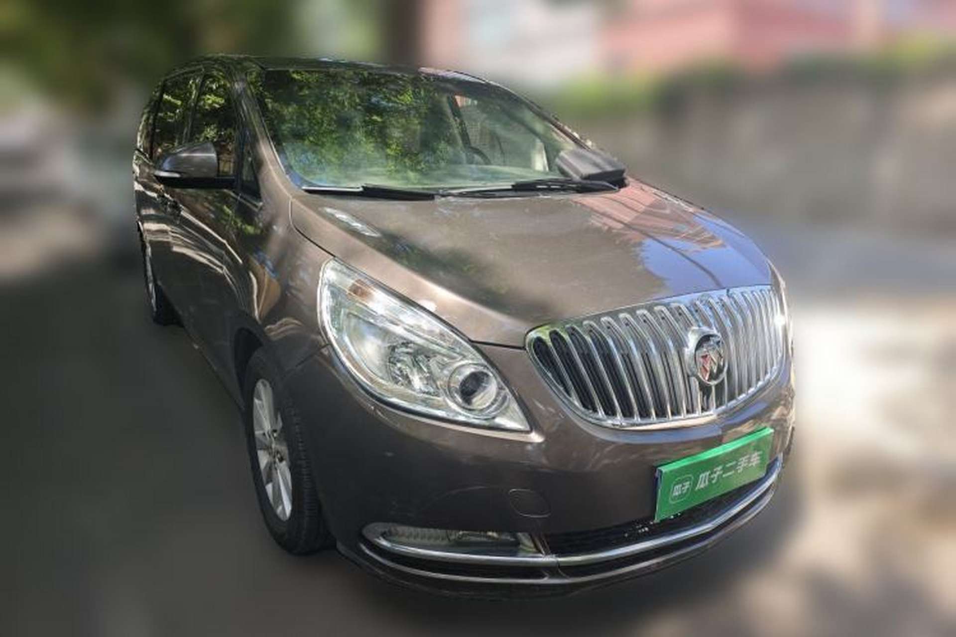 Used Buick GL8 2013 2.4L CT Luxury Business Comfort Edition Front Right 45 Deg