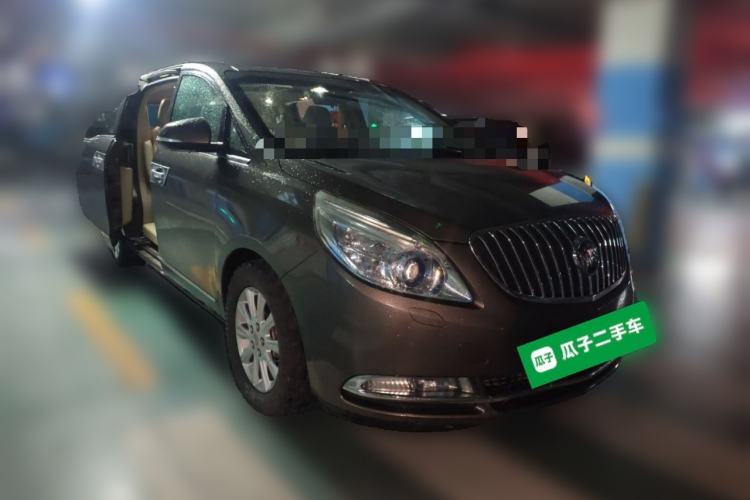 Used Buick GL8 2013 3.0L GT Luxury Business Haoya Edition Front Right 45 Deg