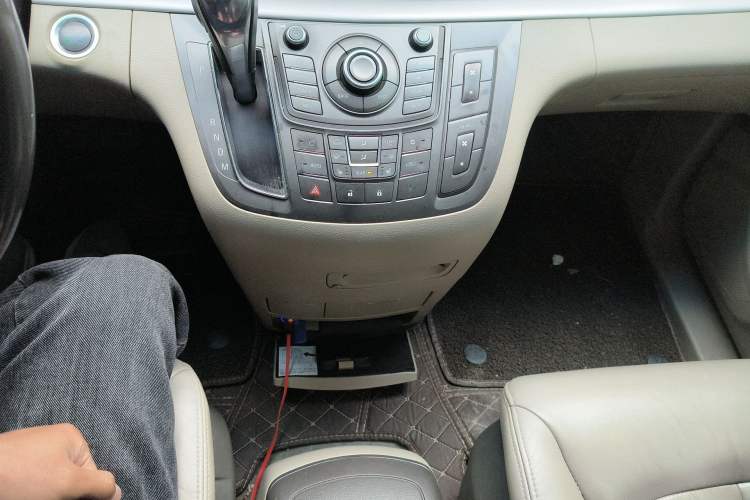 Used Buick GL8 2013 3.0L GT Luxury Business Haoya Edition Gear Lever
