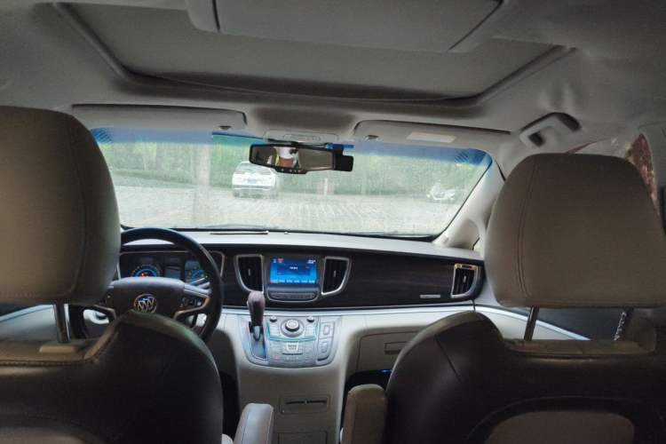 Used Buick GL8 2013 3.0L GT Luxury Business Haoya Edition Headliner