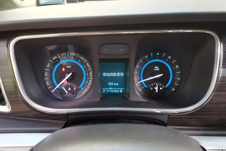 Used Buick GL8 2013 3.0L XT Luxury Business Flagship Edition Instrument Cluster