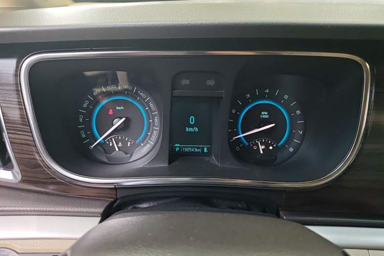 Used Buick GL8 2013 3.0L XT Luxury Business Flagship Edition Instrument Cluster
