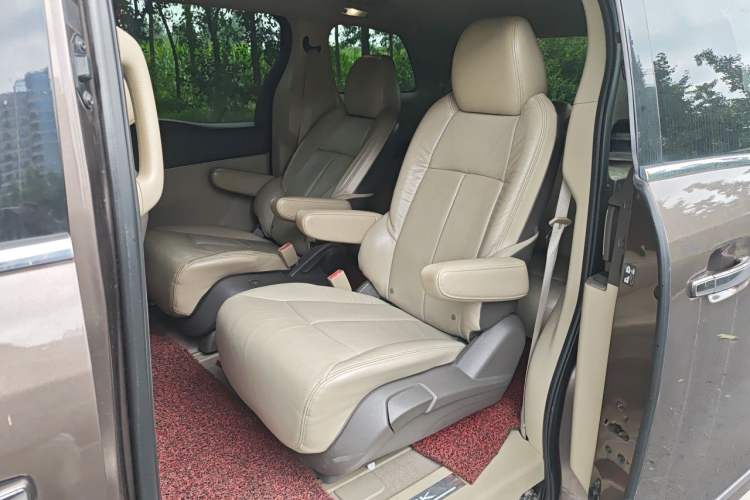 Used Buick GL8 2013 3.0L XT Luxury Business Flagship Edition Left Rear Seat
