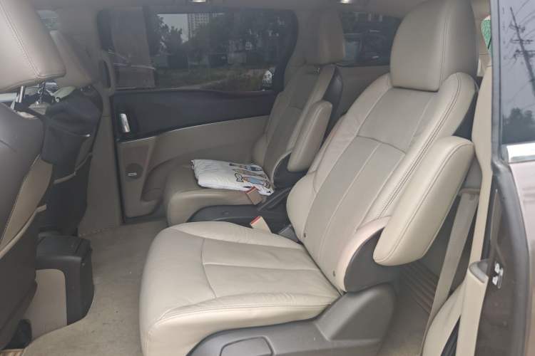 Used Buick GL8 2013 3.0L XT Luxury Business Flagship Edition Left Rear Seat
