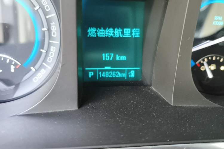 Used Buick GL8 2013 3.0L XT Luxury Business Flagship Edition Odometer Close Up