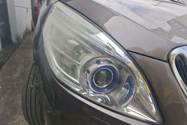 Used Buick GL8 2013 3.0L GT Luxury Business Haoya Edition Right Front Headlight