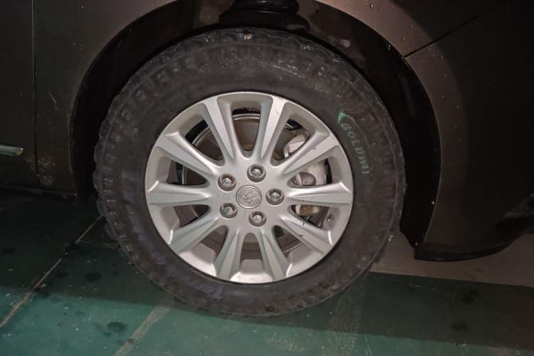 Used Buick GL8 2013 3.0L GT Luxury Business Haoya Edition Right Front Wheel Hub