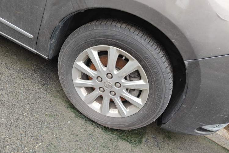 Used Buick GL8 2013 3.0L GT Luxury Business Haoya Edition Right Front Wheel Hub