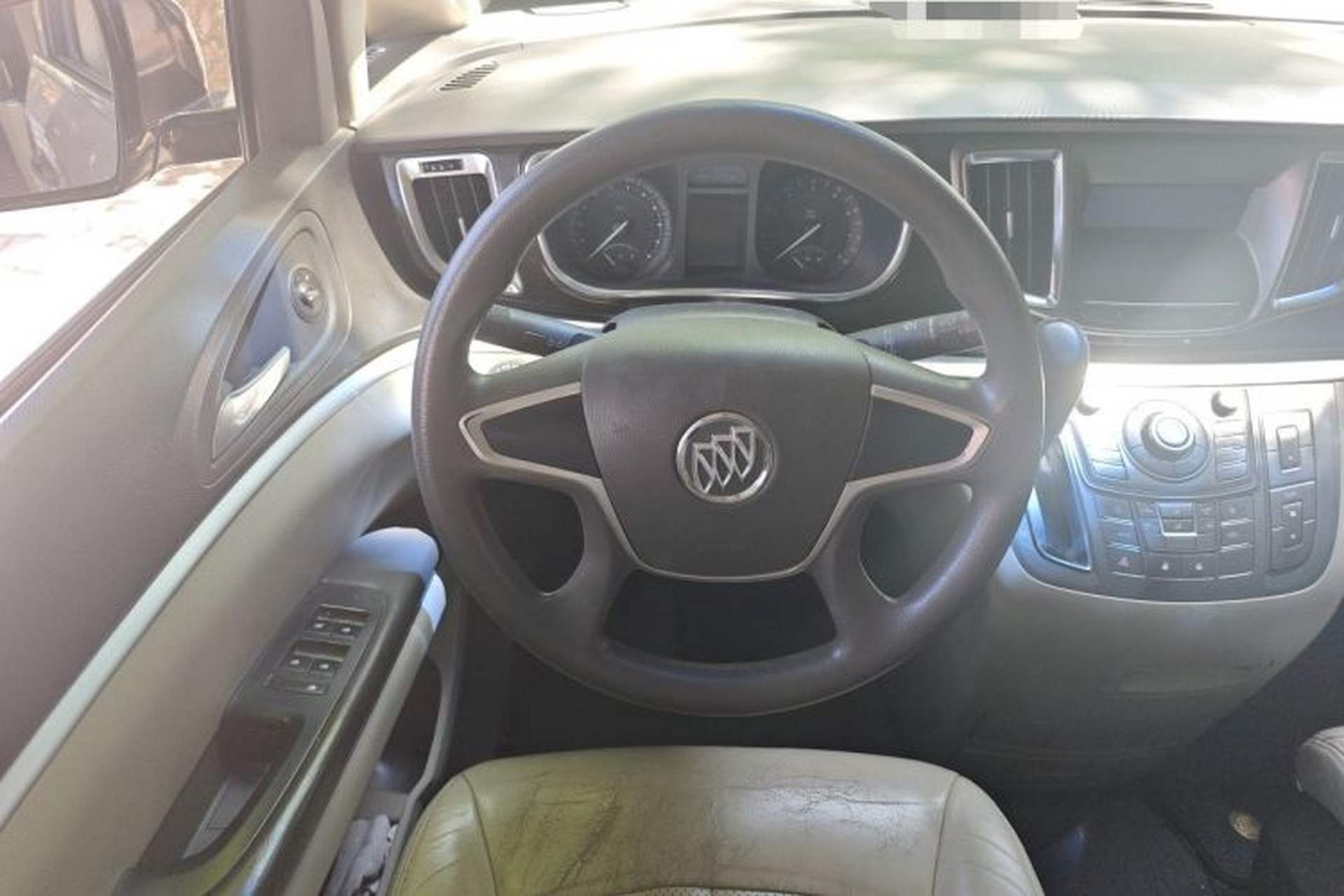 Used Buick GL8 2013 2.4L CT Luxury Business Comfort Edition Steering Wheel