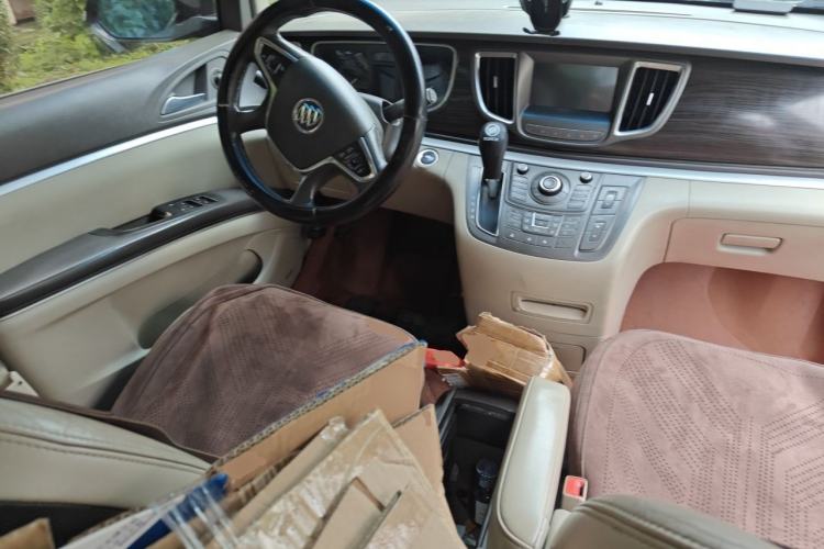 Used Buick GL8 2013 3.0L GT Luxury Business Haoya Edition Steering Wheel
