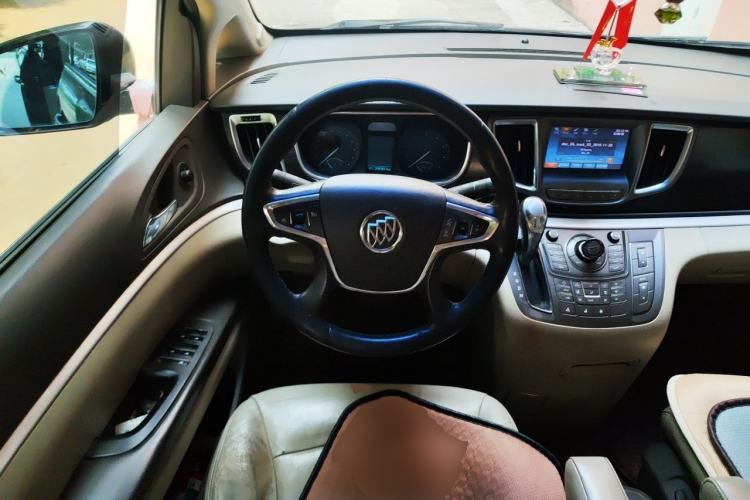 Used Buick GL8 2013 3.0L XT Luxury Business Flagship Edition Steering Wheel