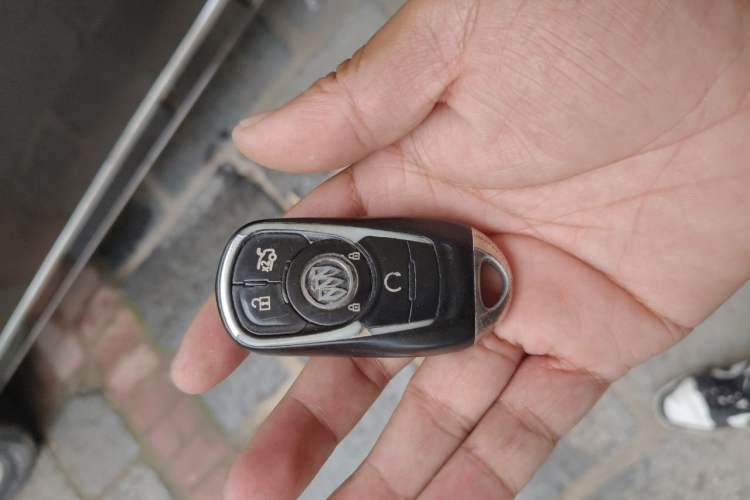 Used Buick GL8 2013 3.0L GT Luxury Business Haoya Edition Vehicle Key