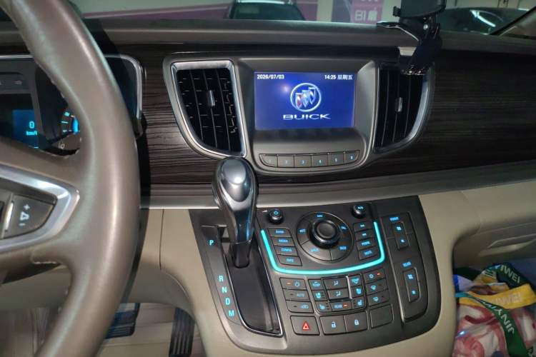 Used Buick GL8 2013 3.0L XT Luxury Business Flagship Edition Audio And AC Panel