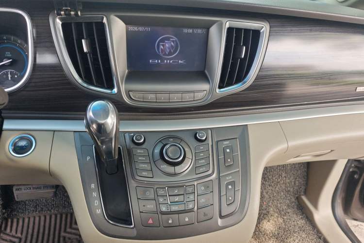 Used Buick GL8 2013 3.0L GT Luxury Business Haoya Edition Audio And AC Panel