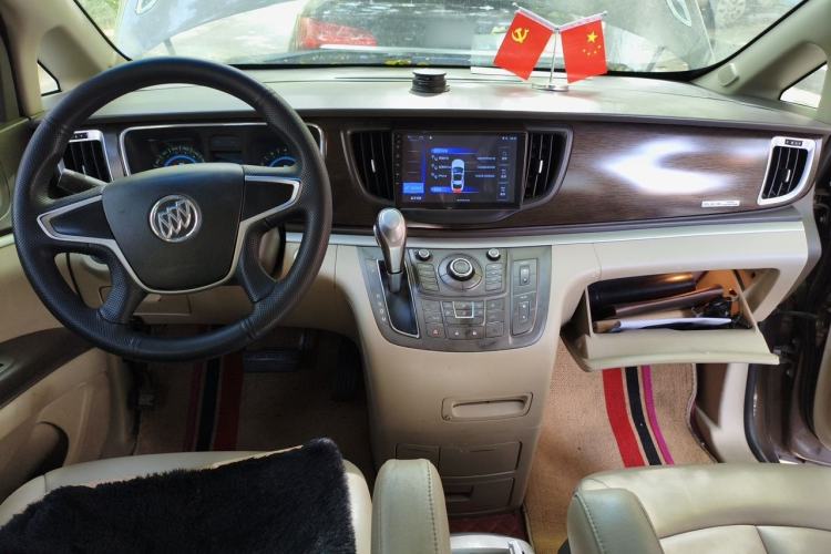 Used Buick GL8 2013 2.4L CT Luxury Business Comfort Edition Center Console