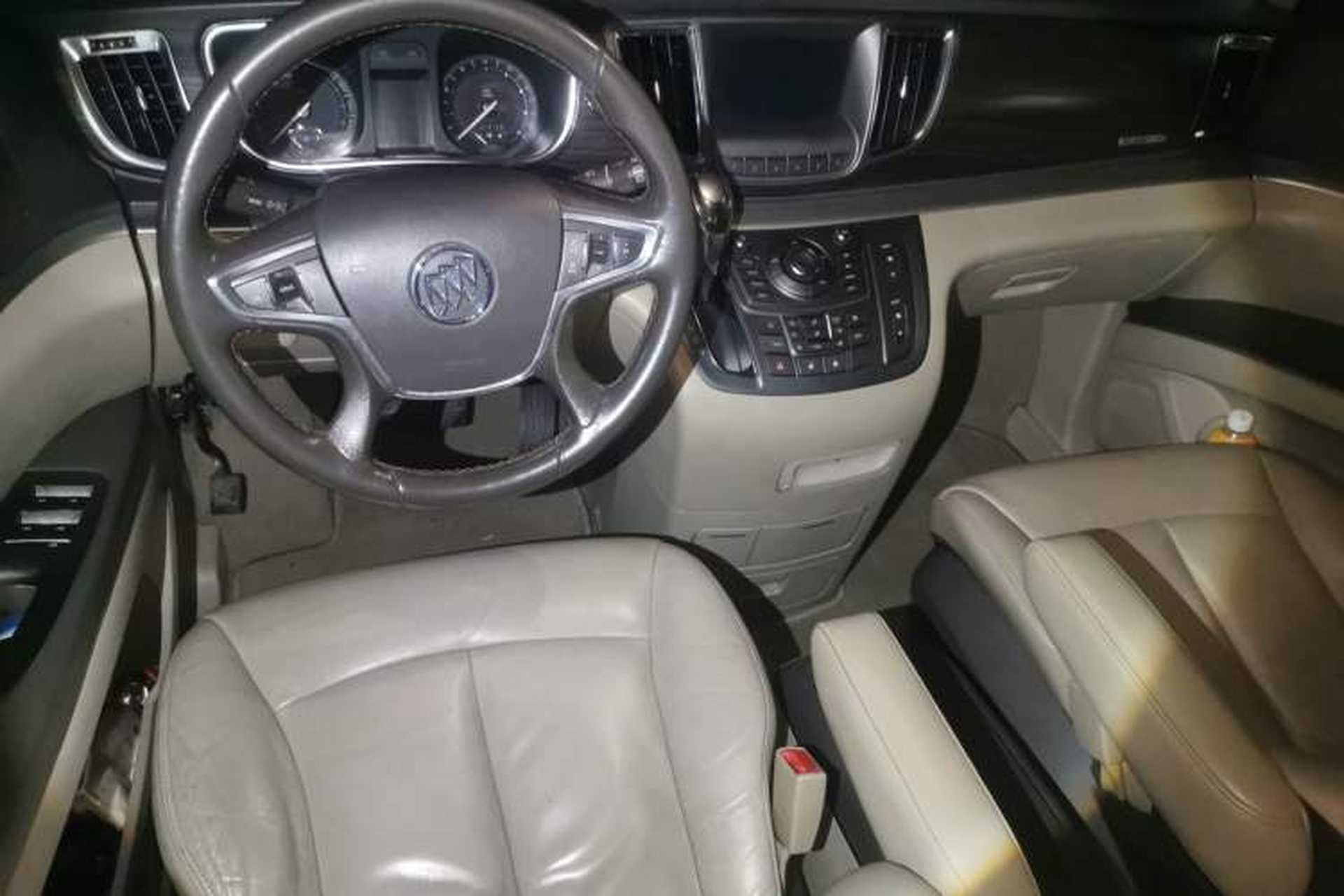 Used Buick GL8 2013 3.0L GT Luxury Business Haoya Edition Center Console