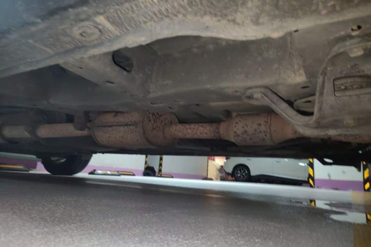 Used Buick GL8 2013 3.0L XT Luxury Business Flagship Edition Chassis Front Right