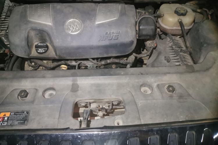 Used Buick GL8 2013 3.0L GT Luxury Business Haoya Edition Engine Bay