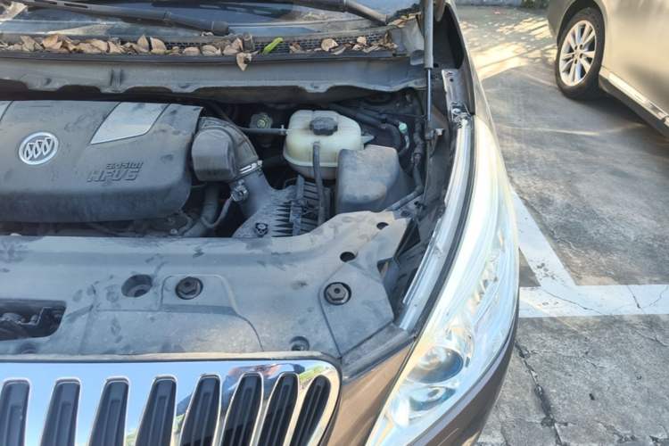 Used Buick GL8 2013 3.0L XT Luxury Business Flagship Edition Engine Bay Left