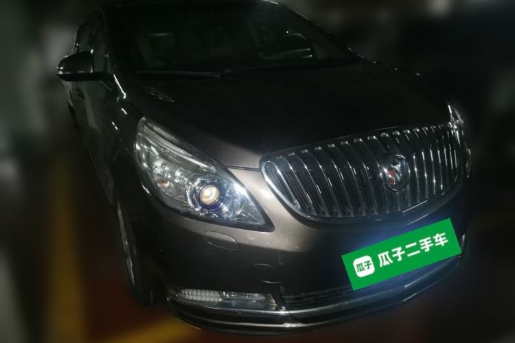 Used Buick GL8 2013 3.0L GT Luxury Business Haoya Edition Front Right 45 Deg