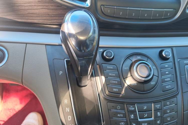 Used Buick GL8 2013 3.0L XT Luxury Business Flagship Edition Gear Lever